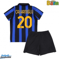 Inter Milan Hakan Calhanoglu #20 Hjemmedraktsett Barn 2026-27 Kortermet (+ Korte bukser)